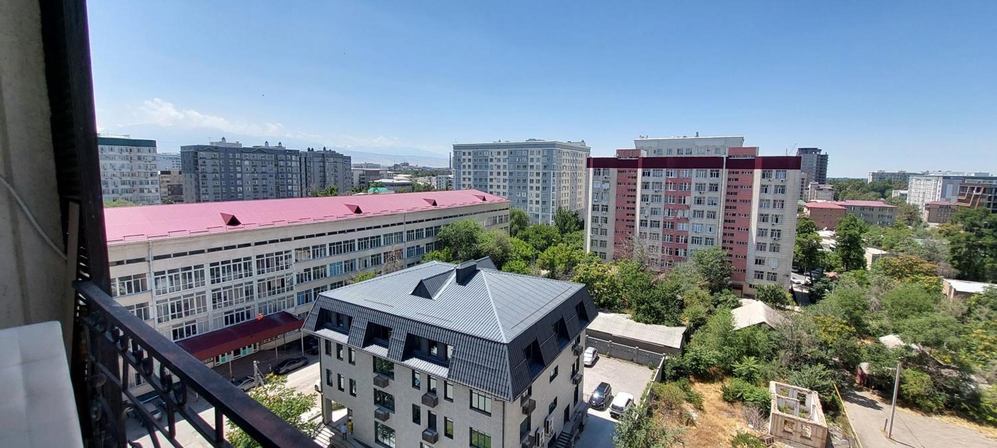 White Apartment With Panoramic View In The Center บิชเคก ภายนอก รูปภาพ